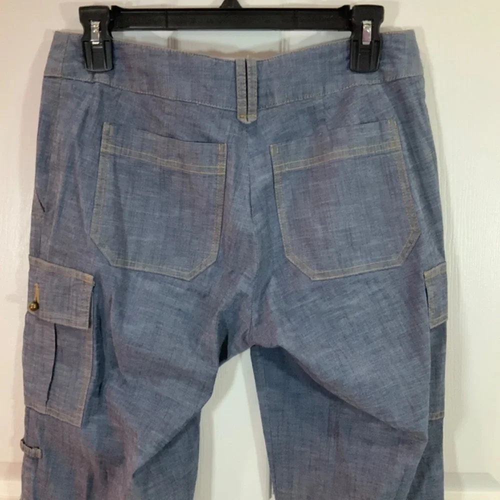 Trina Turk Blue Denim Cargo Capri Short Pants Size 8